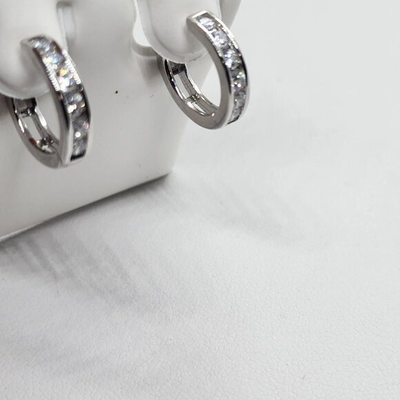 Brand New  Sterling Silver 925 Cubic zirconia stones Earrings - Picture 3 of 4